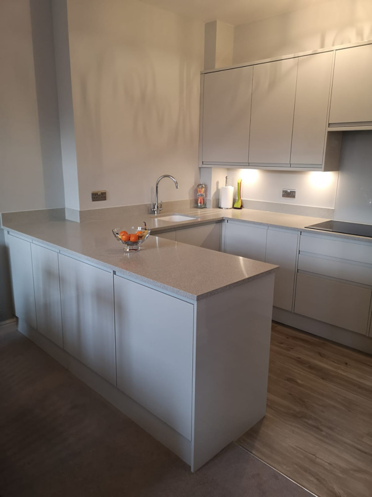 Worktop specialists (quartz, oak, compact laminate, laminate)