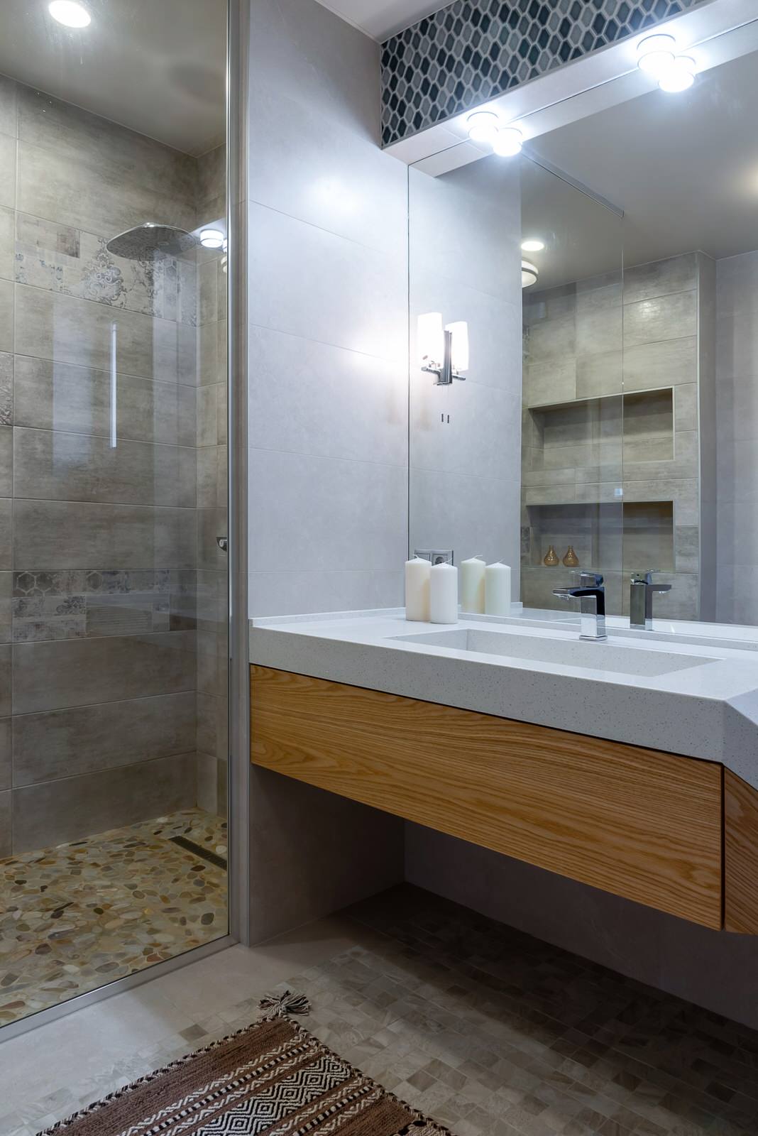 Дом с ирисом