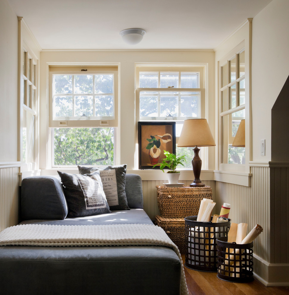 Example of a classic home design design in New York