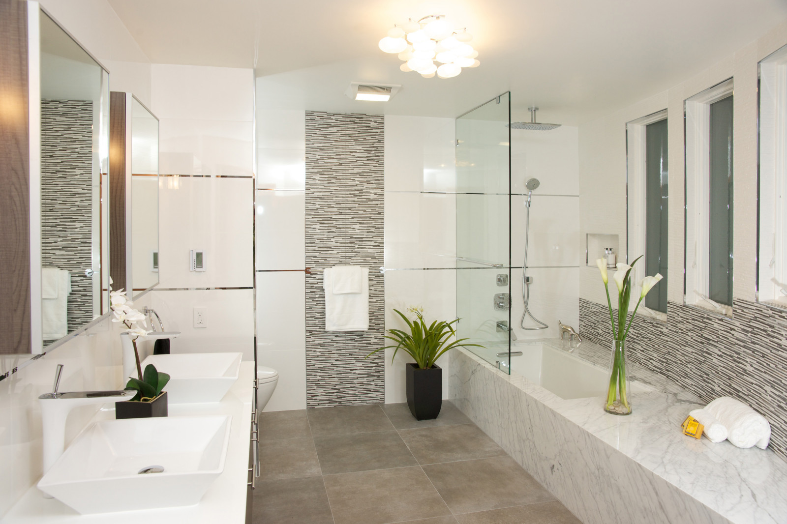 Авторский проект дома для круглогодичного проживания на одну семью  - 250 м2