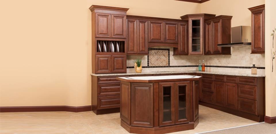Design ideas for a mid-sized transitional l-shaped kitchen pantry in Tampa with beaded inset cabinets, dark wood cabinets, granite benchtops, beige splashback, ceramic splashback, ceramic floors and with island.