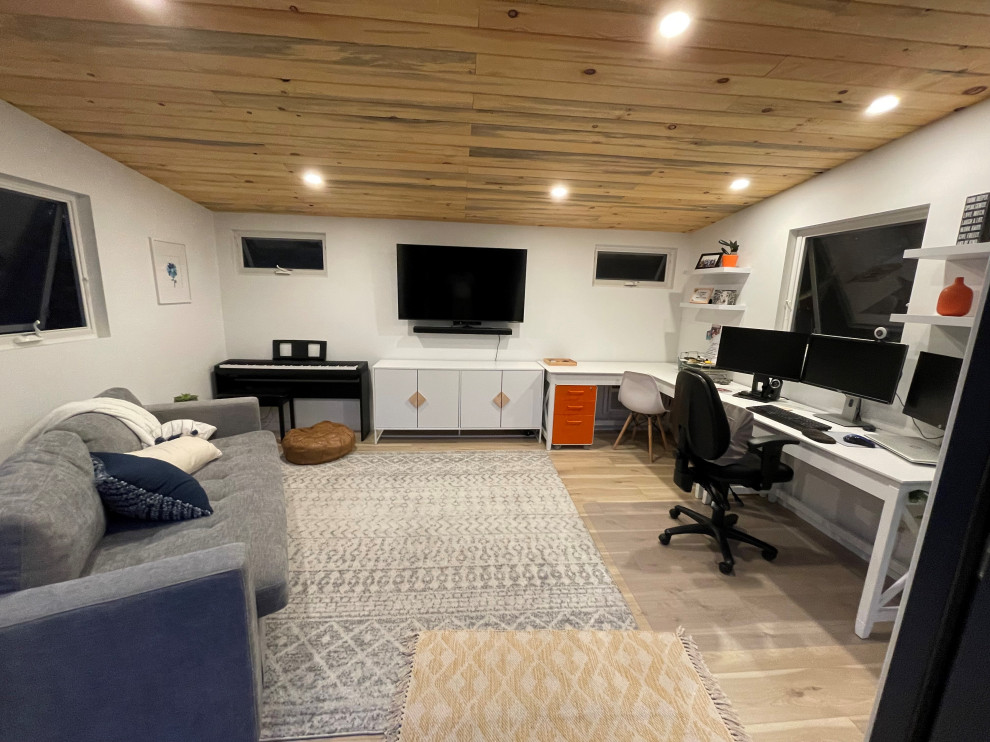 Idee per garage e rimesse indipendenti moderni di medie dimensioni con ufficio, studio o laboratorio