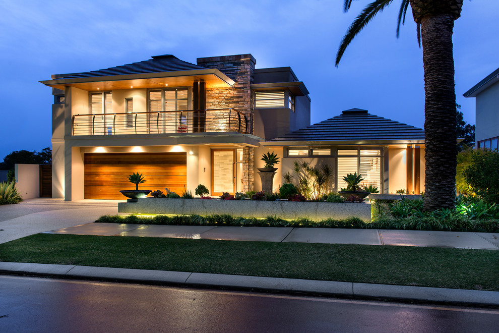 Design ideas for a contemporary exterior in Perth.