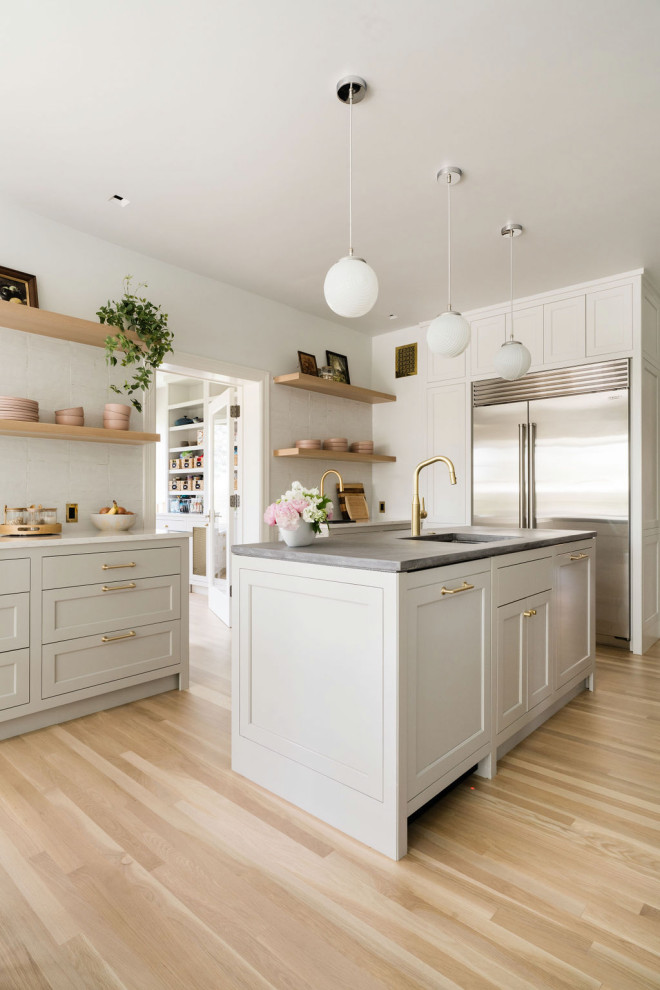 Example of a transitional kitchen design in Austin