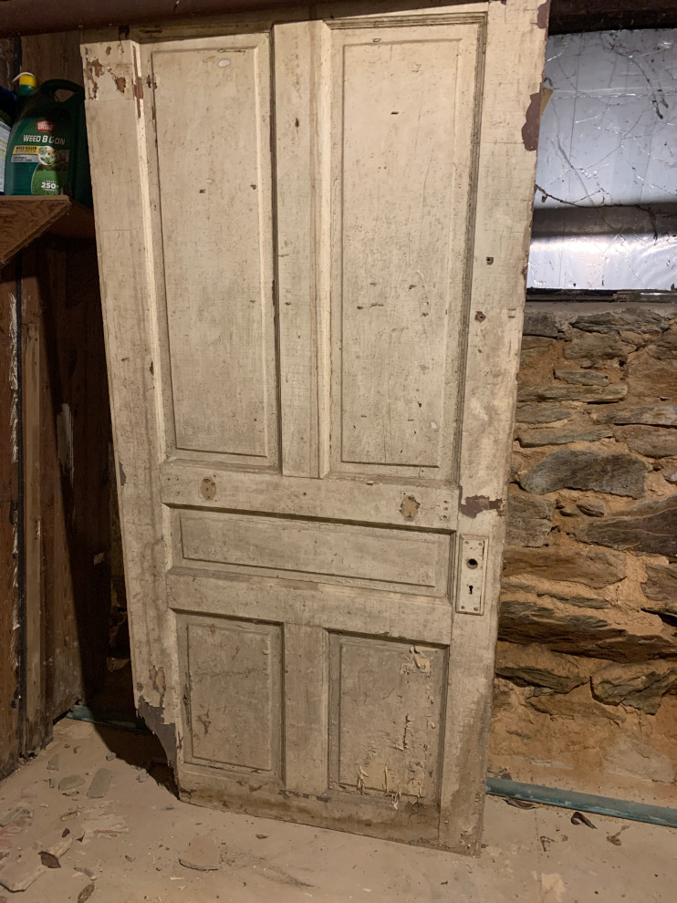 How old is my door and does it have lead paint??