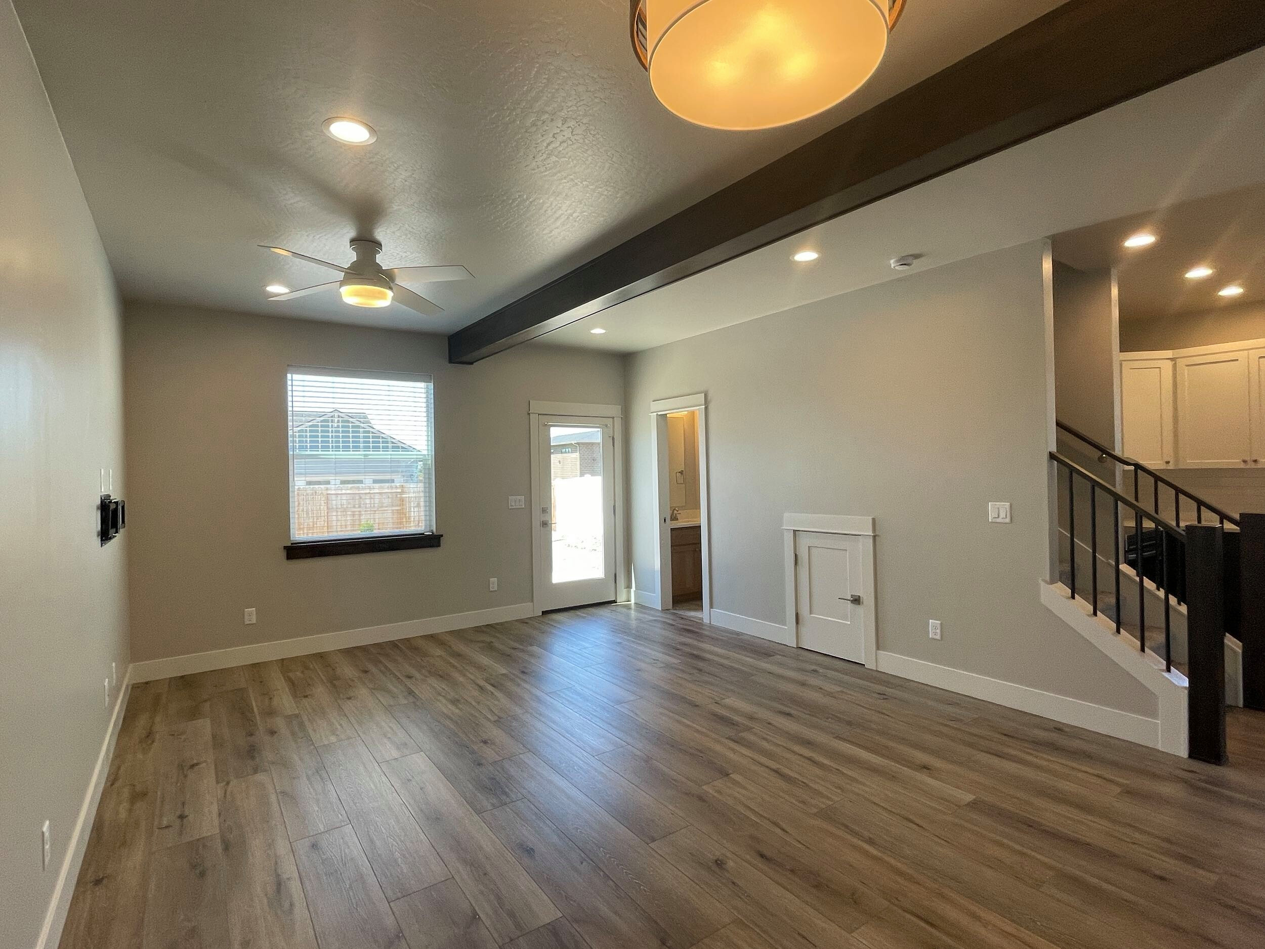 Modern Duplex - Talent