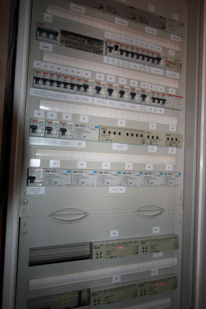 Автоматизация коттеджа на шине KNX