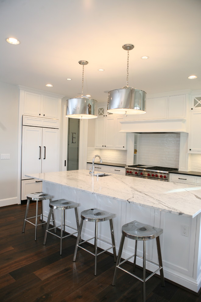 Transitional kitchen photo in Seattle