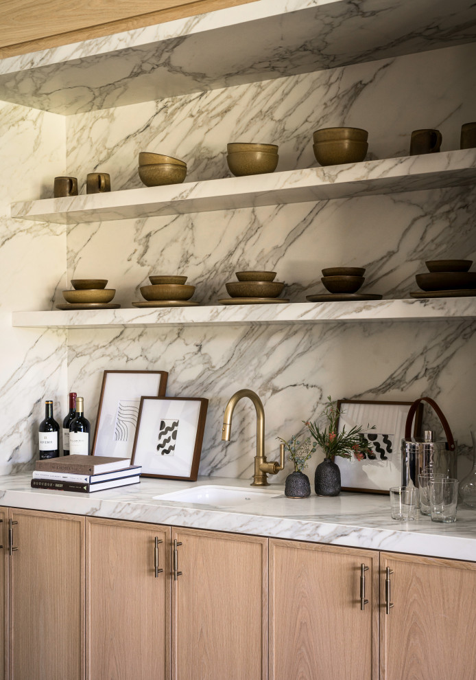 Home bar - transitional home bar idea in San Francisco