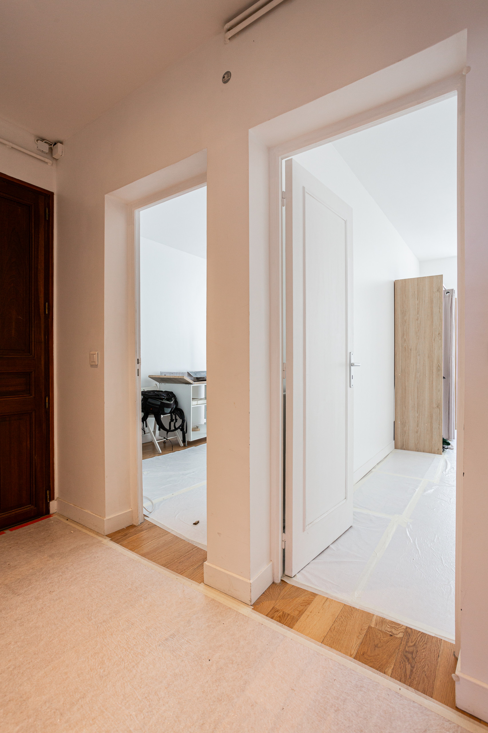 Optimiser sans cloisonner : 4 couchages dans une pièce de vie