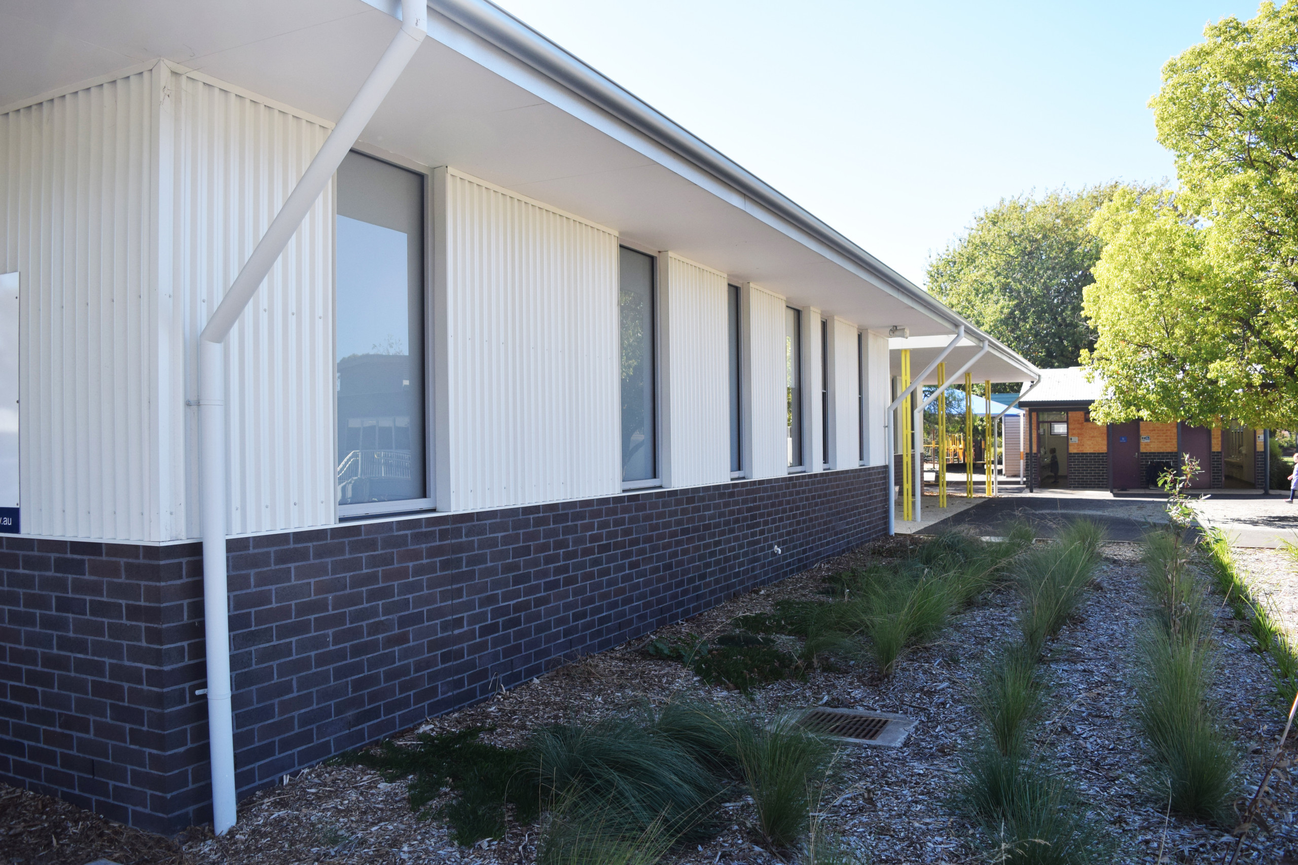 VSBA - MOOROODUC P.S  -  (with workshop arch.)
