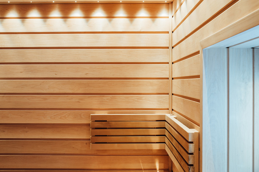 Точечное освещение потолков в сауне.