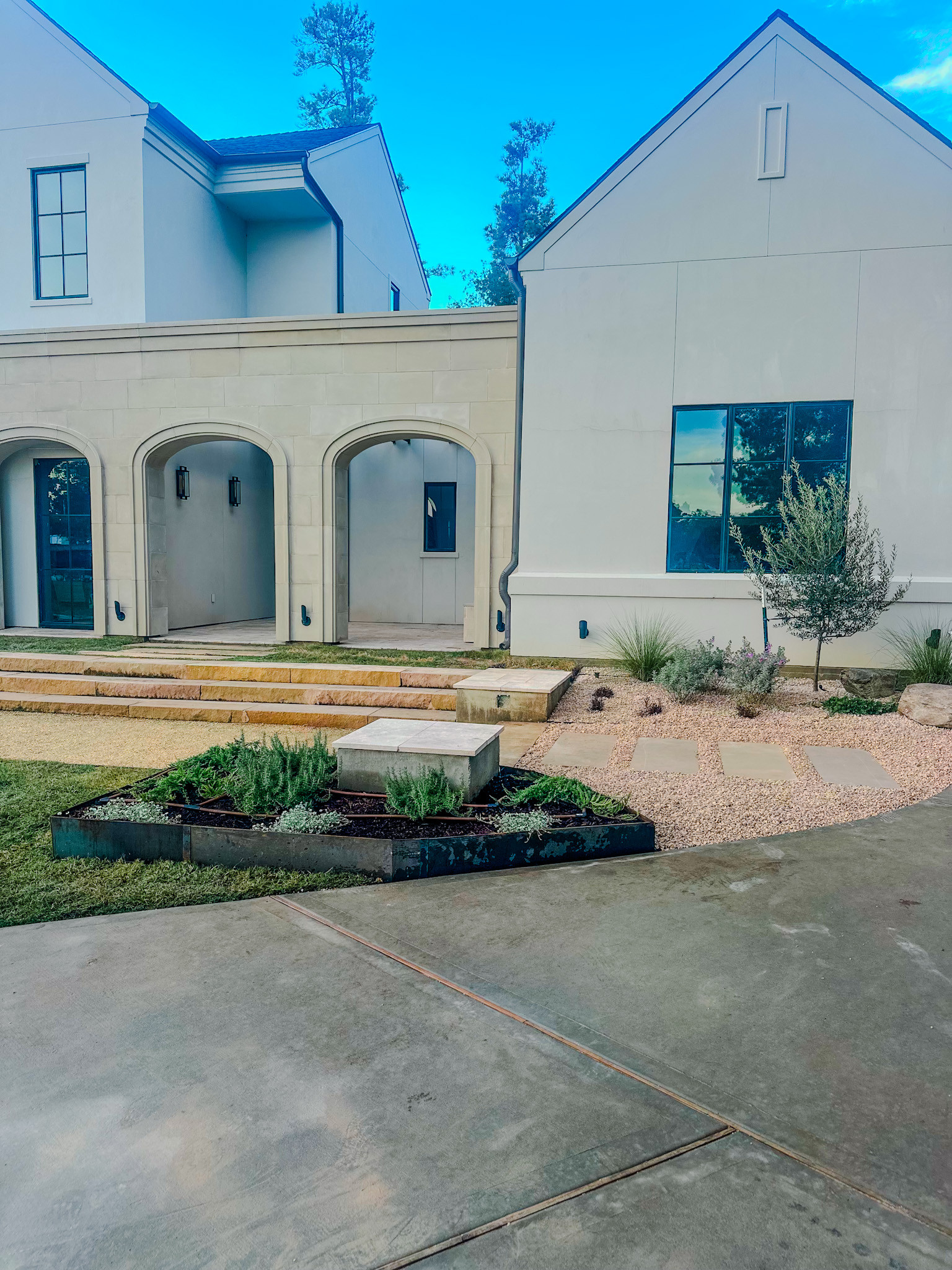 Modern Mediterranean Style Landscape