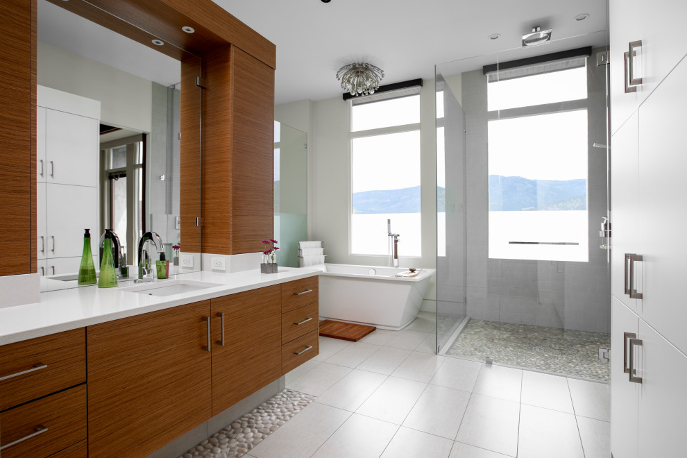 New Build on the Lake, Kelowna BC