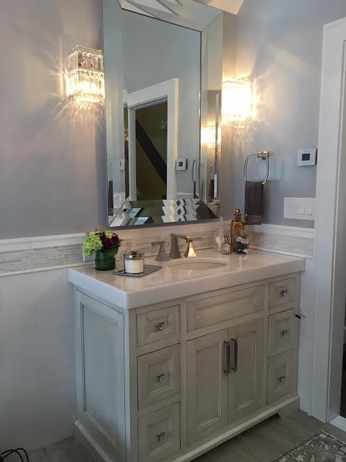 Transitional home design photo in New York