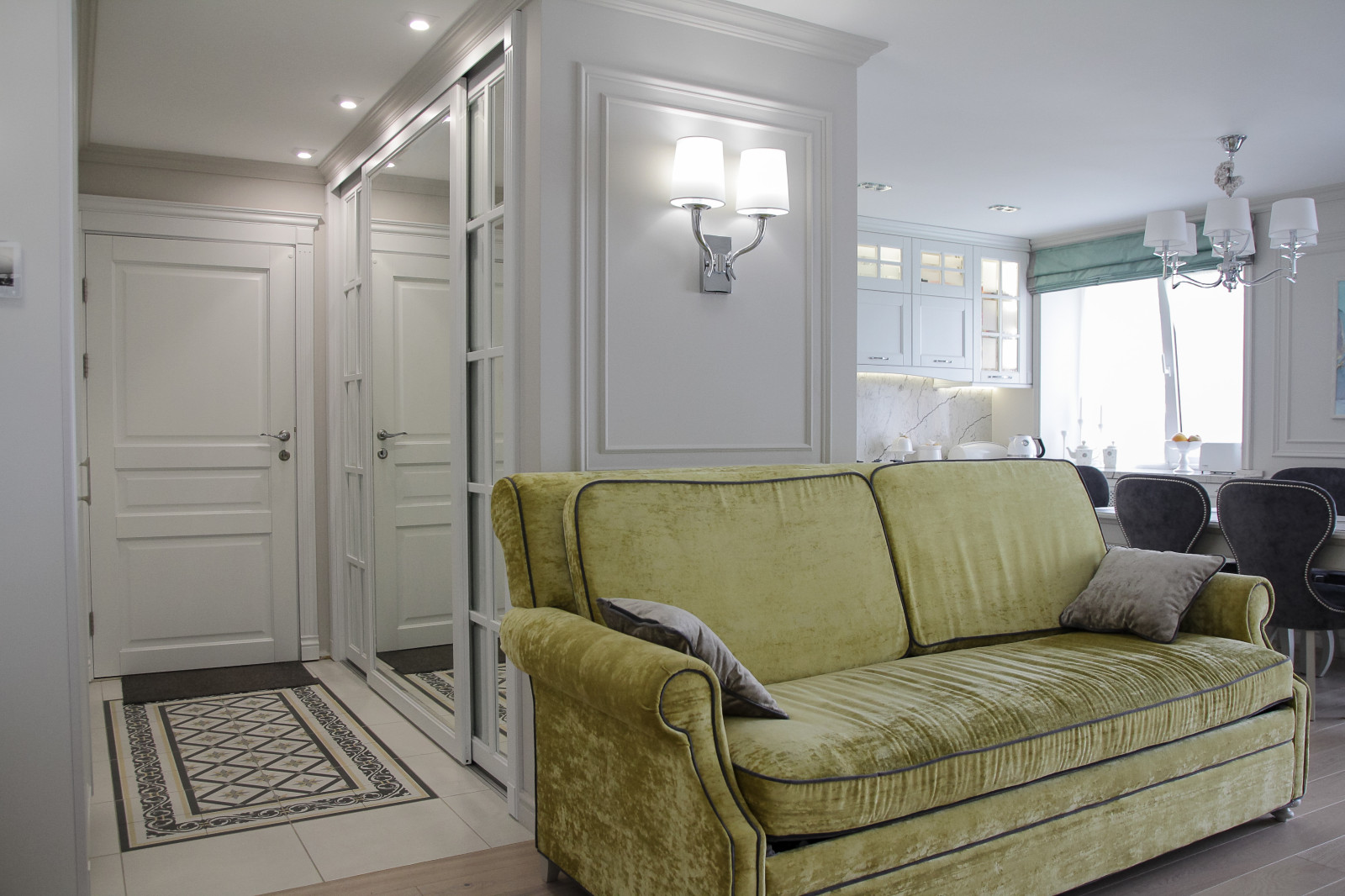 Воздушная классика. Квартира в центре города.