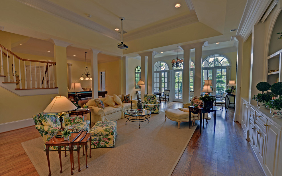 This is an example of a country living room in Atlanta.