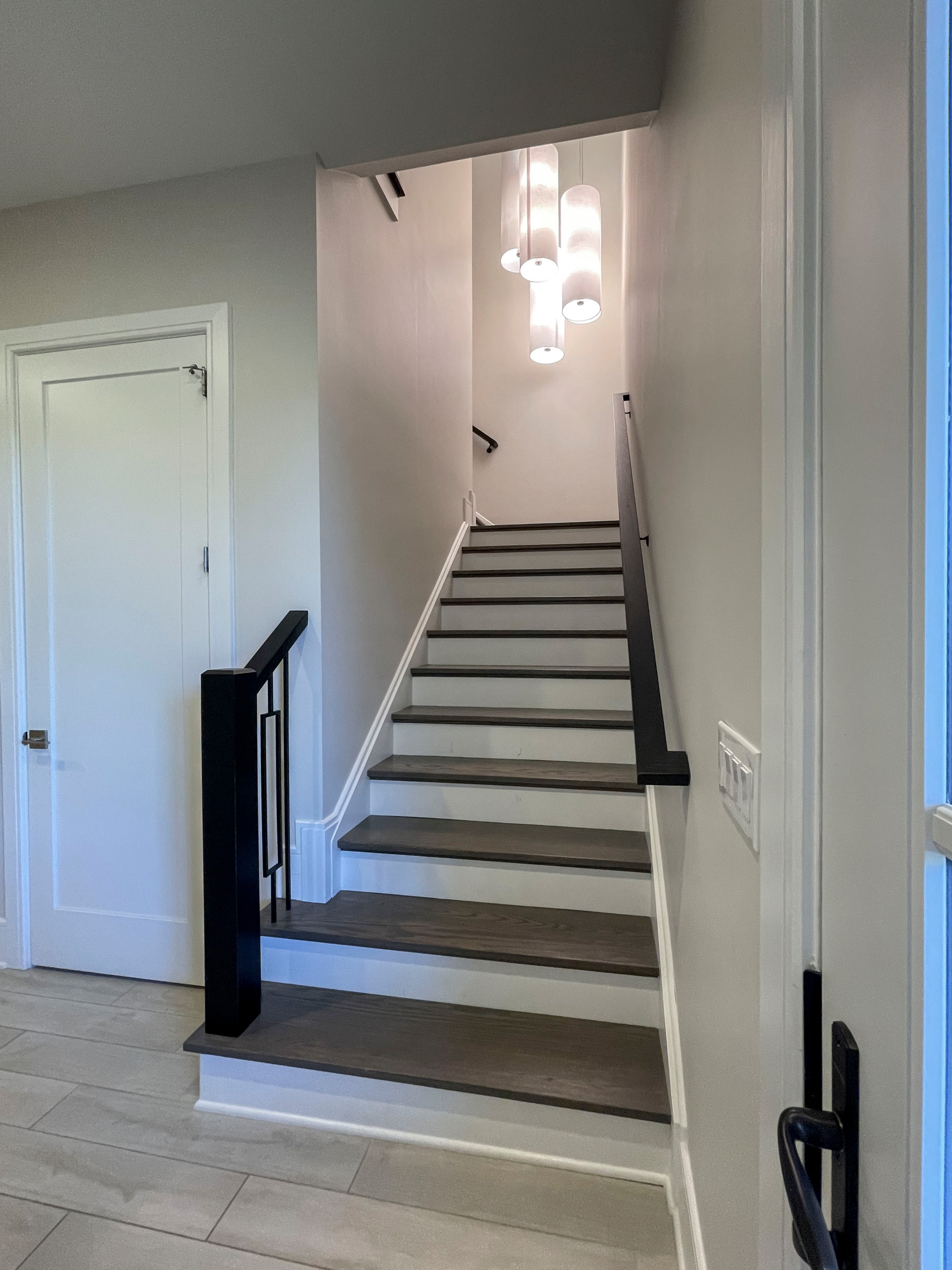 114_Striking Floating-Curved Staircase, Leesburg VA 20175