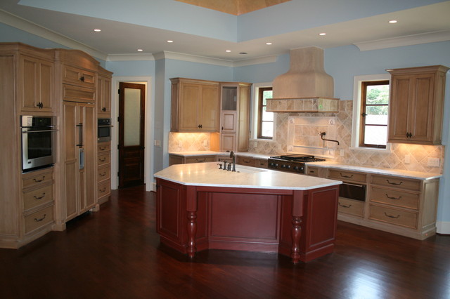 Rectangular Kitchen traditional-kitchen