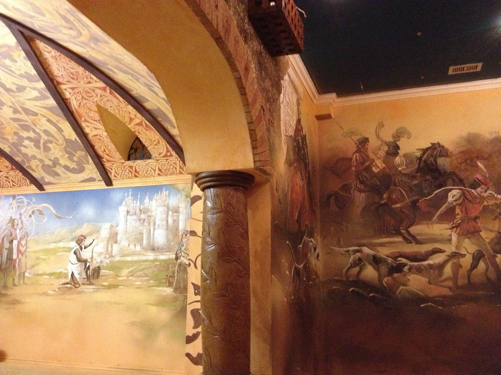 Частный дом. Краснодар. Роспись стен и потолка.