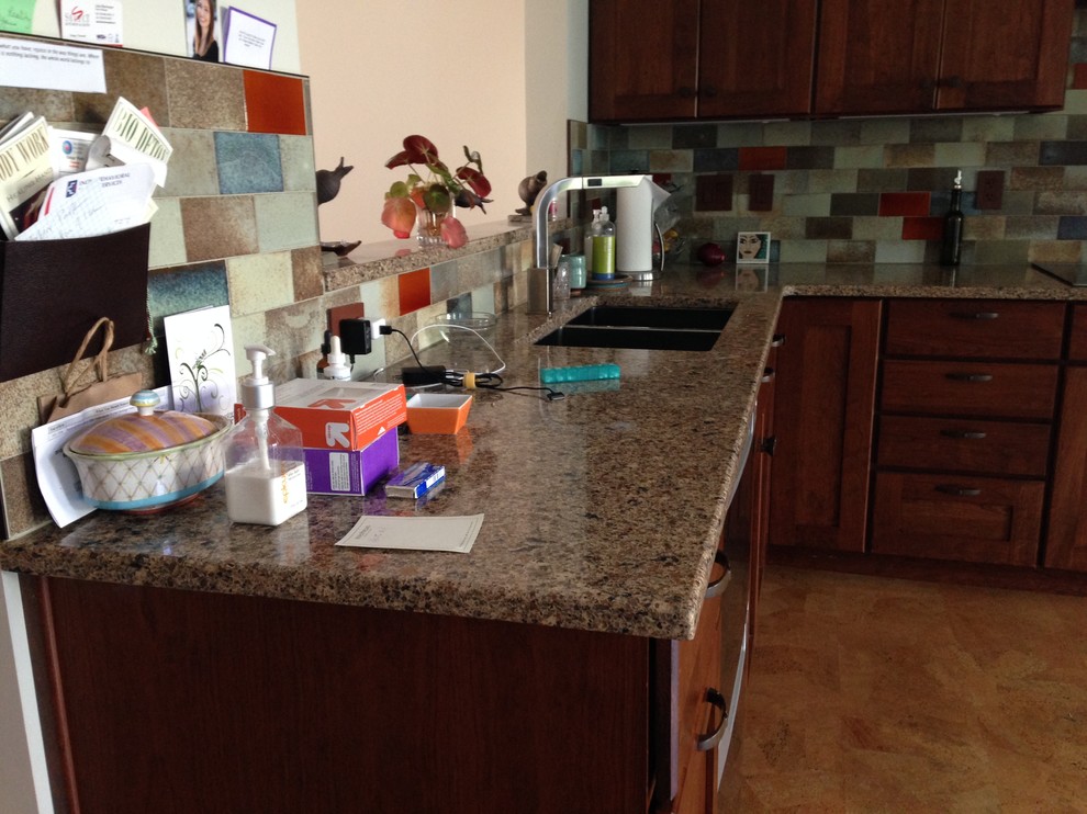 Kitchen - transitional kitchen idea in DC Metro