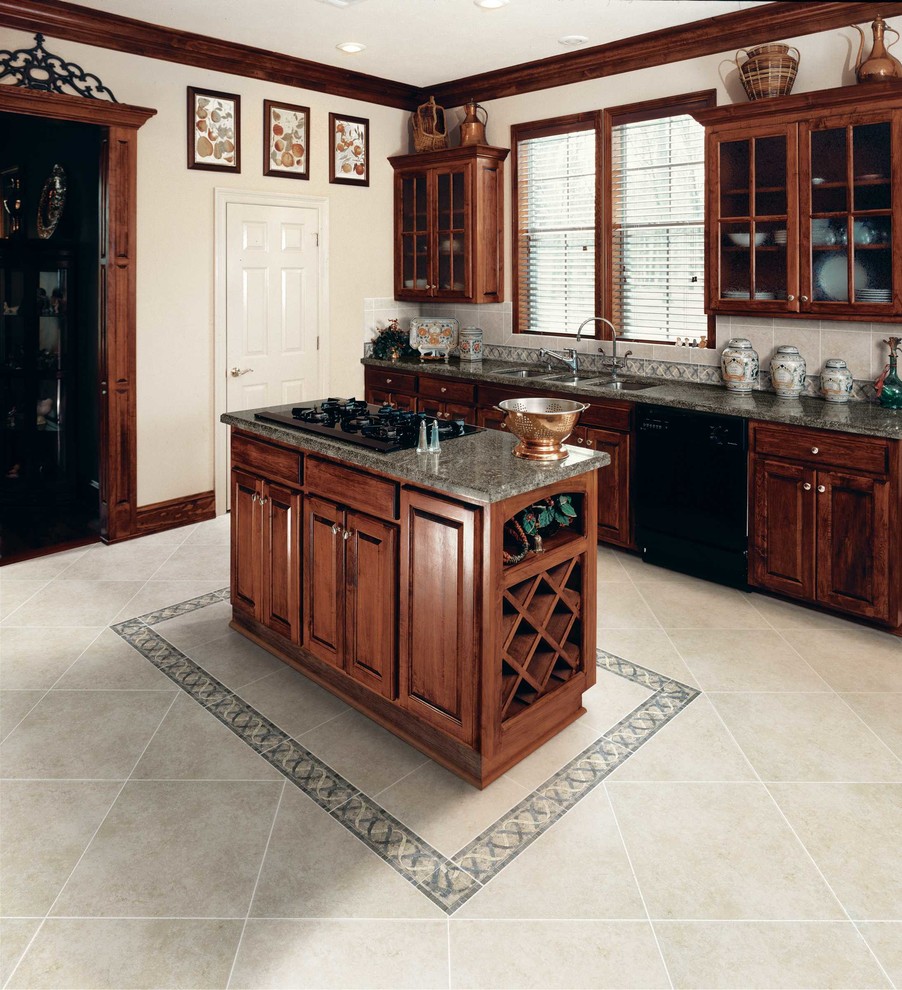 Inspiration for a transitional kitchen remodel in Chicago