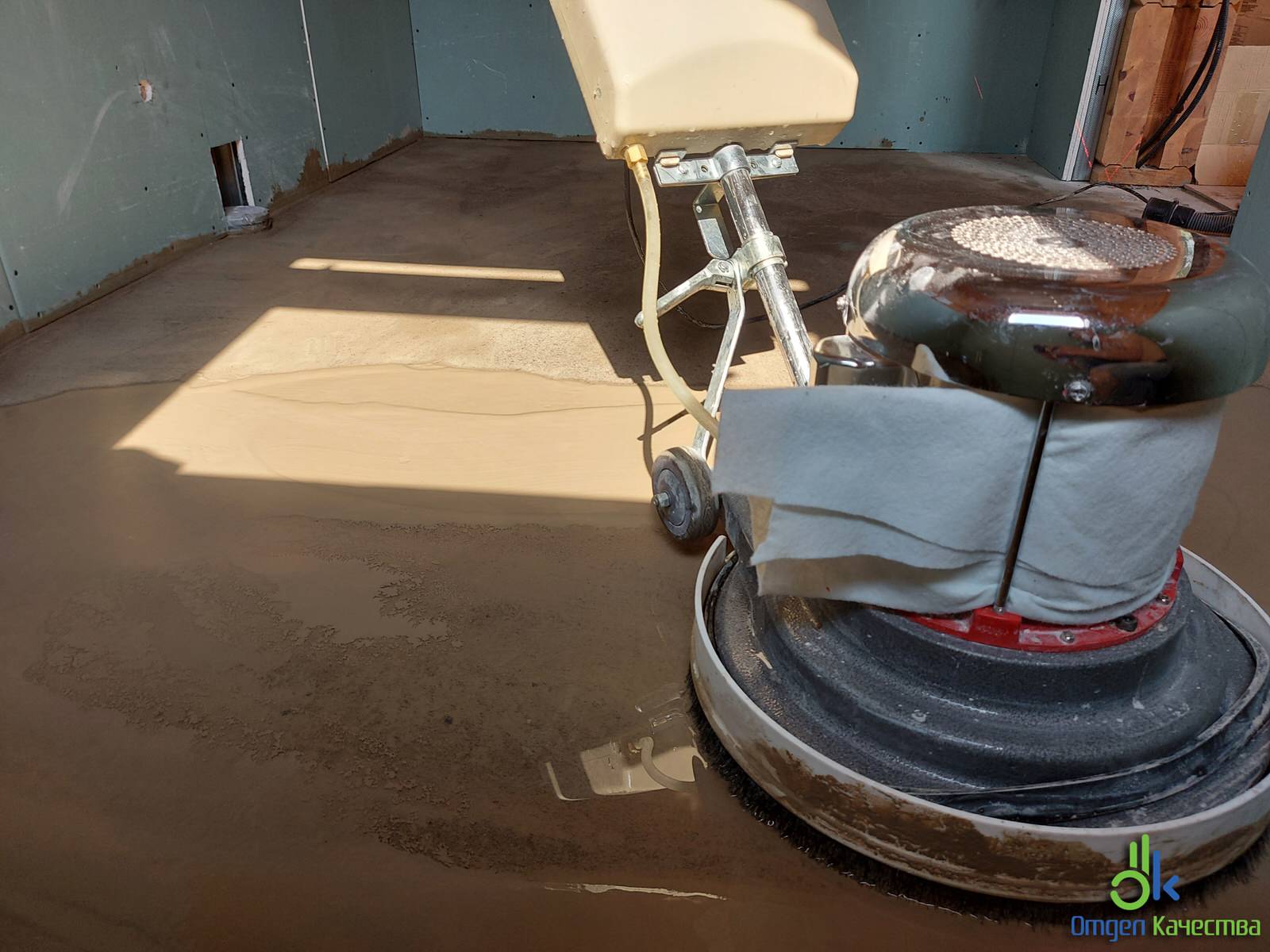 Шлифовка (корректировка) существующей стяжки пола