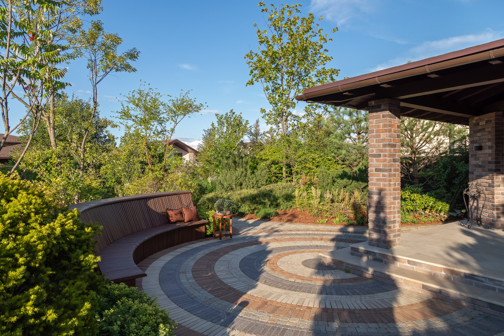 УЮТНАЯ БЕСЕДКА В ЗАГОРОДНОМ ДОМЕ