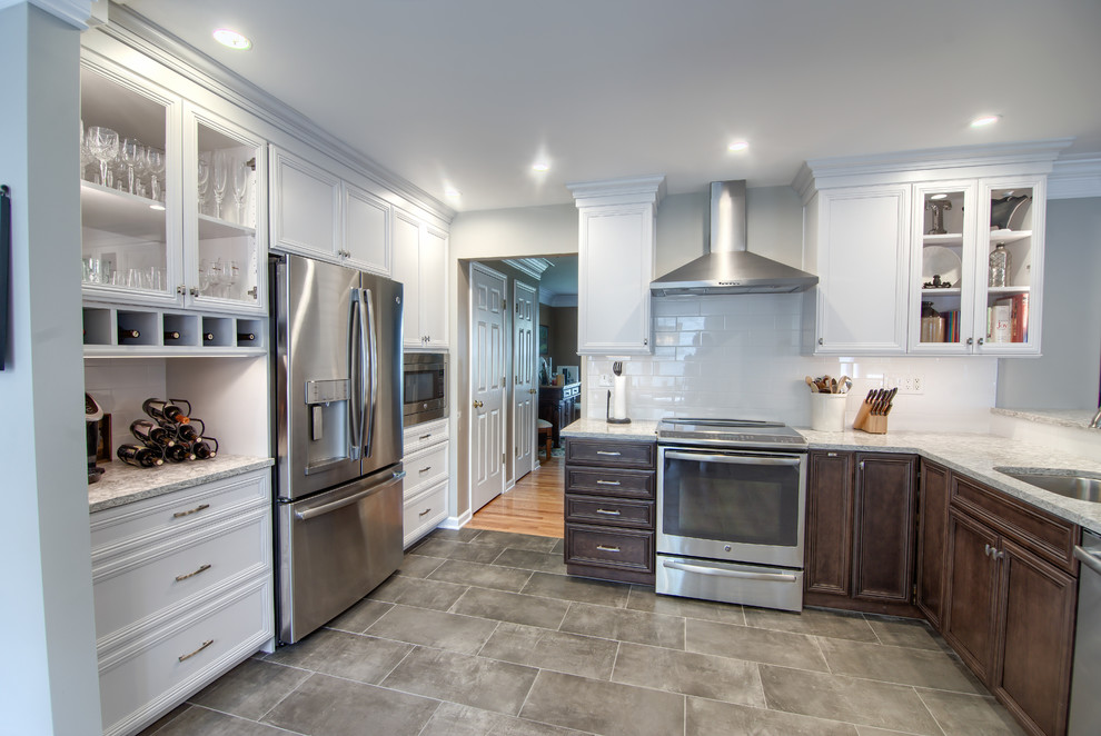 Transitional kitchen photo in New York