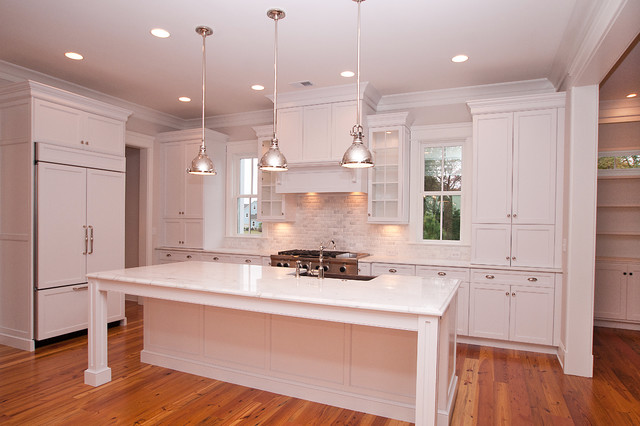 JacksonBuilt Custom Homes classico-cucina