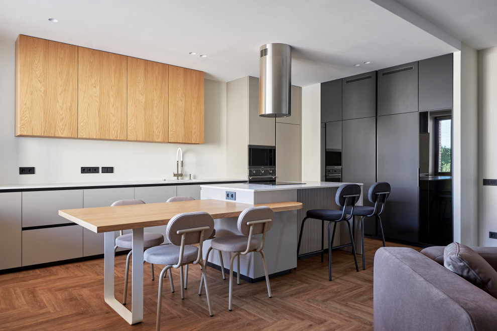 Кухня FENIX и шпон