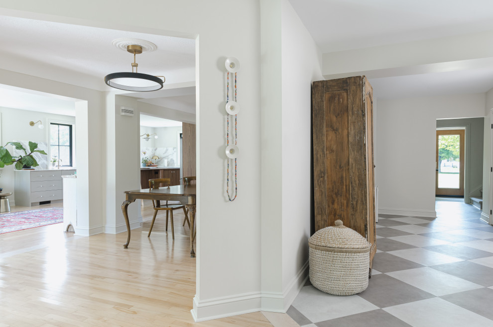 Inspiration for a transitional entryway remodel in Ottawa