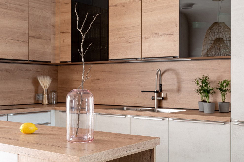 Уютная кухня nobilia в проекте "Дачного ответа" для большой семьи.