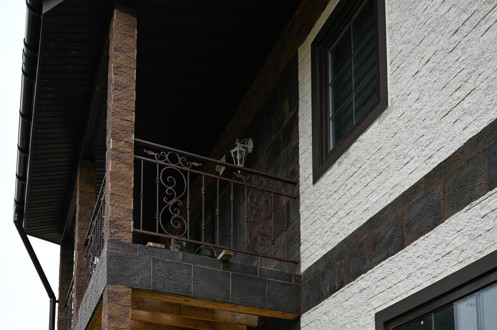 Ломоносовский район Санкт-Петербурга. Дом для семьи с шестью детьми.