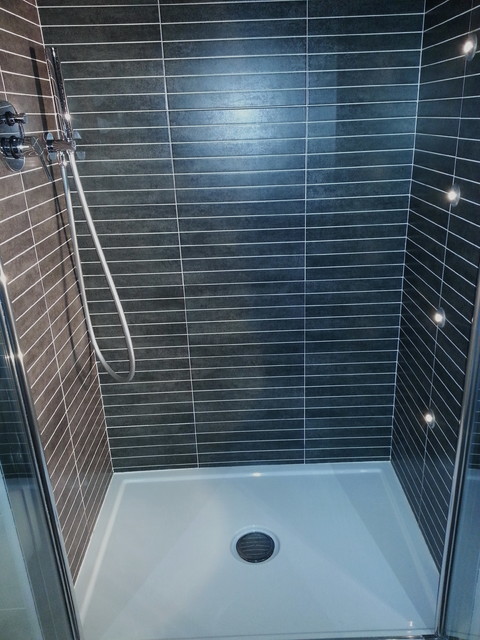 Casa L contemporary-bathroom