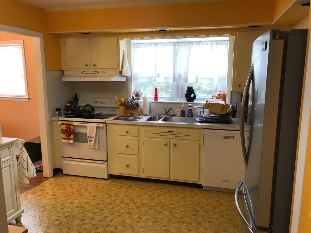 Octagon Ave. Kitchen