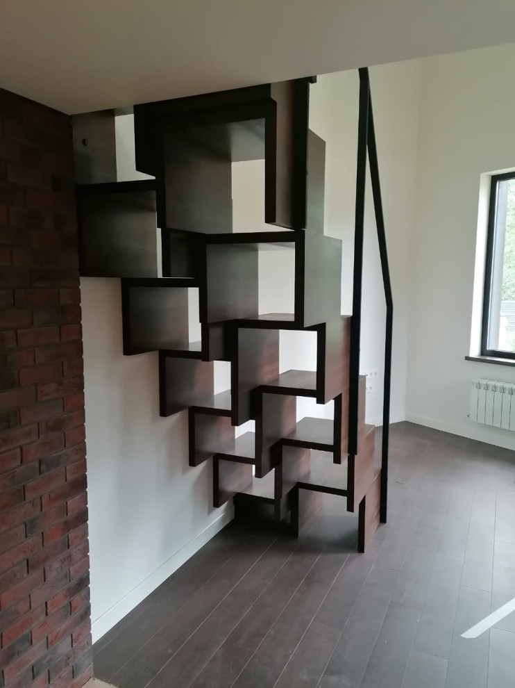 маленькая лестница на антресоль