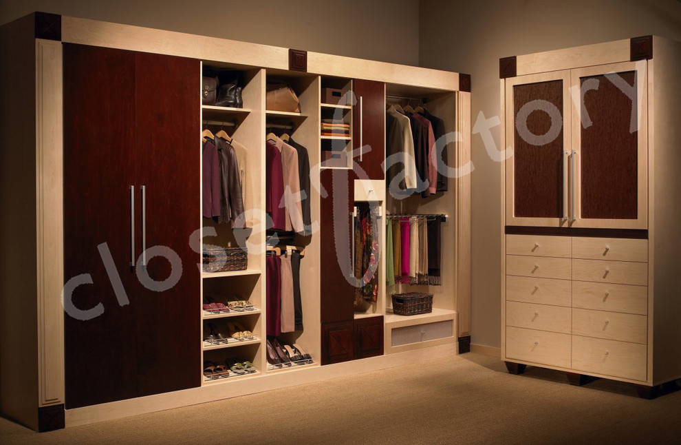 Inspiration for a modern storage and wardrobe in Los Angeles.