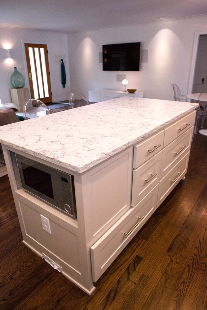 Lakewood Heights Kitchen and Bathroom and Living Room Remodel