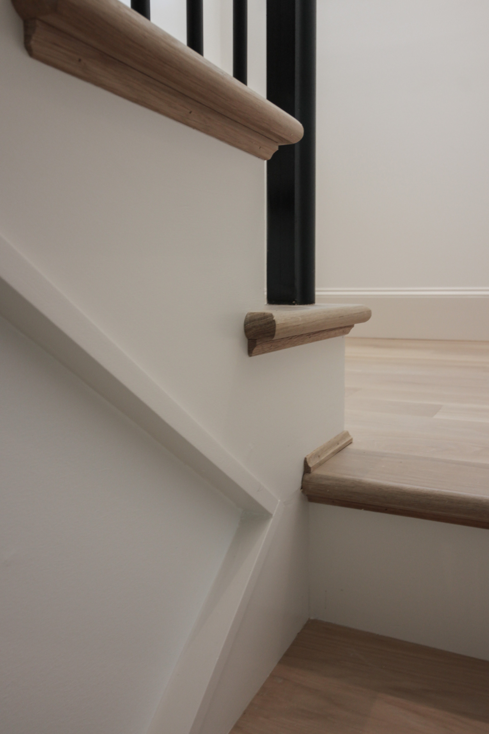 88_Clean & Modern Staircase, Arlington VA 22207