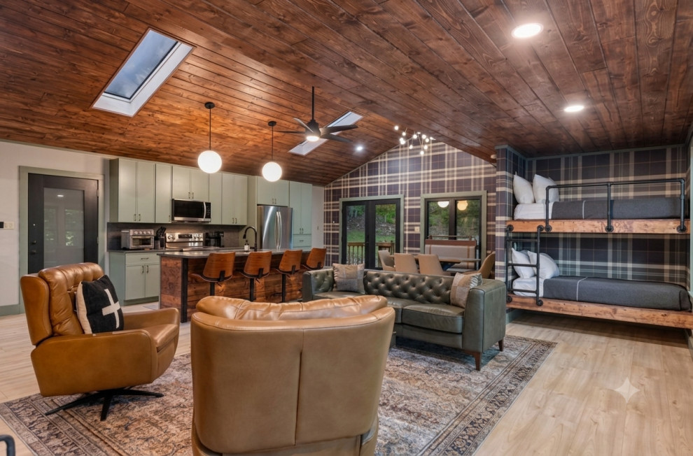Swimming Bear Lodge - Blue Ridge