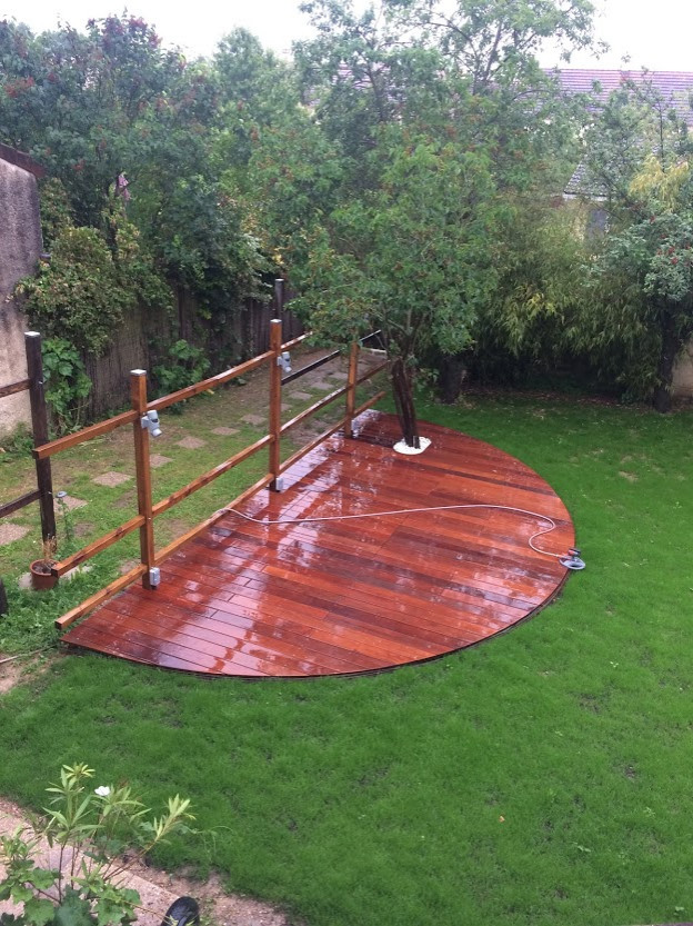 Terrasse en bois exotique - Ipé - conçue en demi-lune