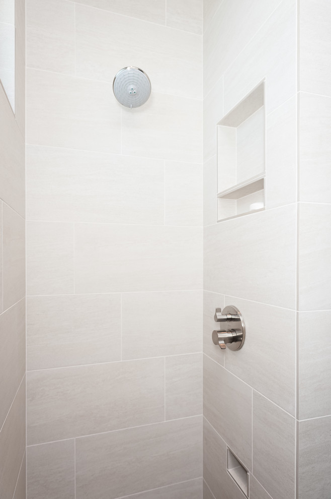 Bathroom - transitional bathroom idea
