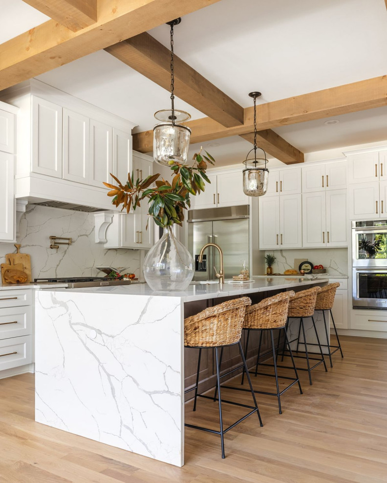 Transitional home design photo in Atlanta