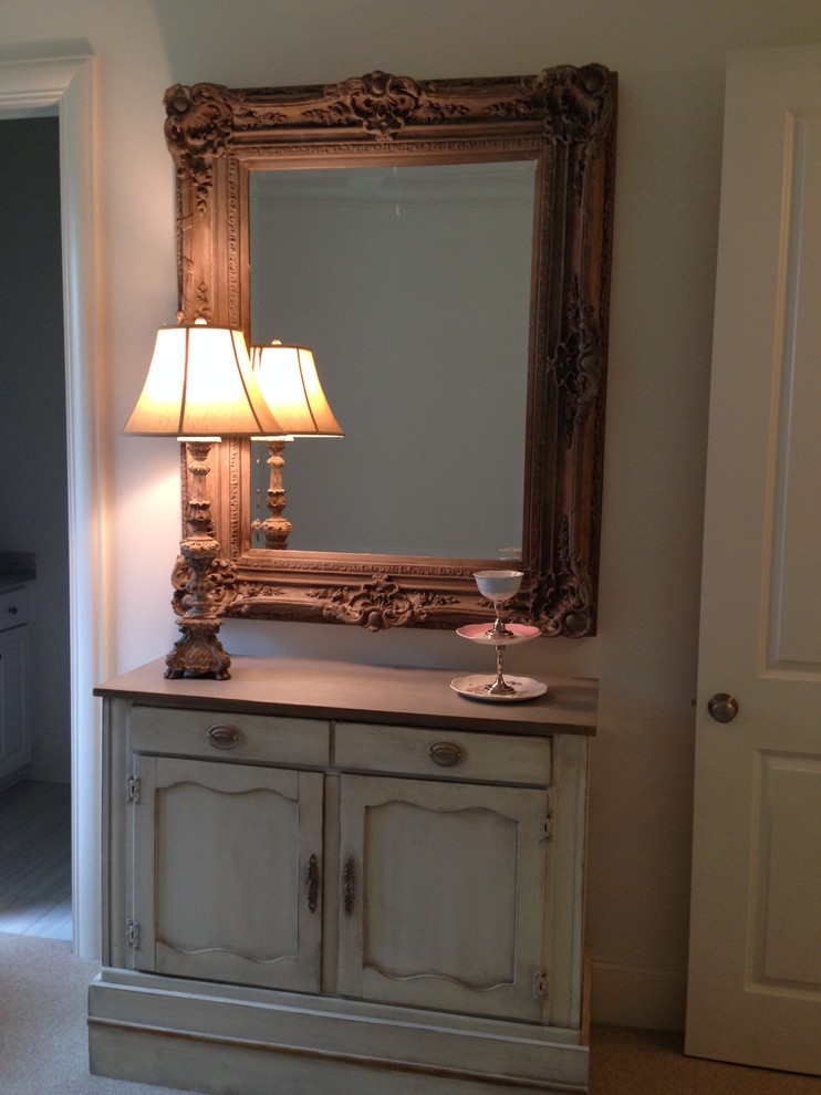 Home design - transitional home design idea in Jackson