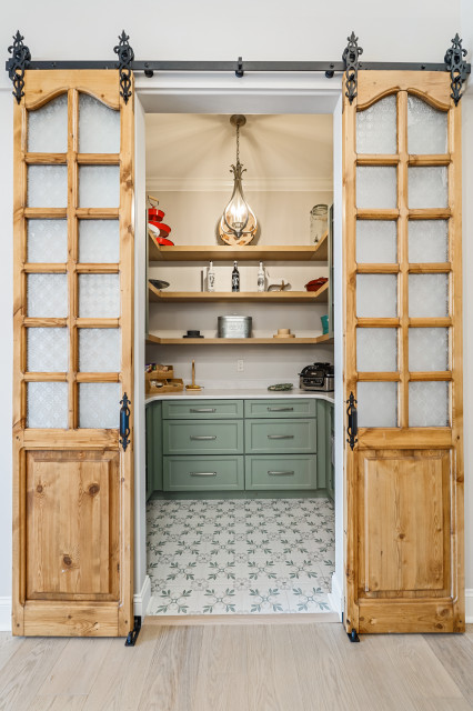 Lake Pointe | Logan Martin Lake Home klassisch-modern-kueche