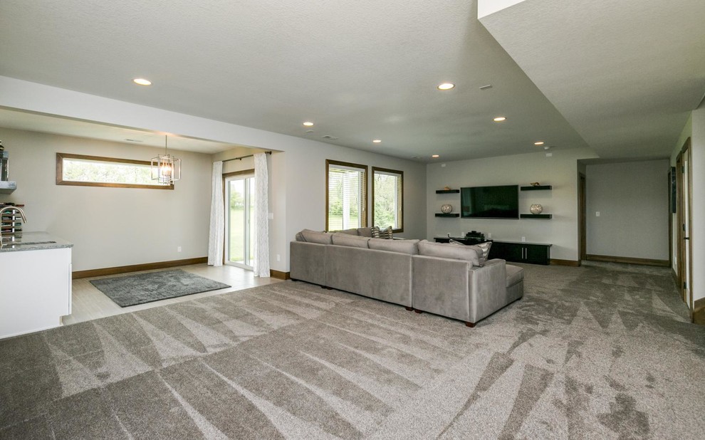 Home design - transitional home design idea