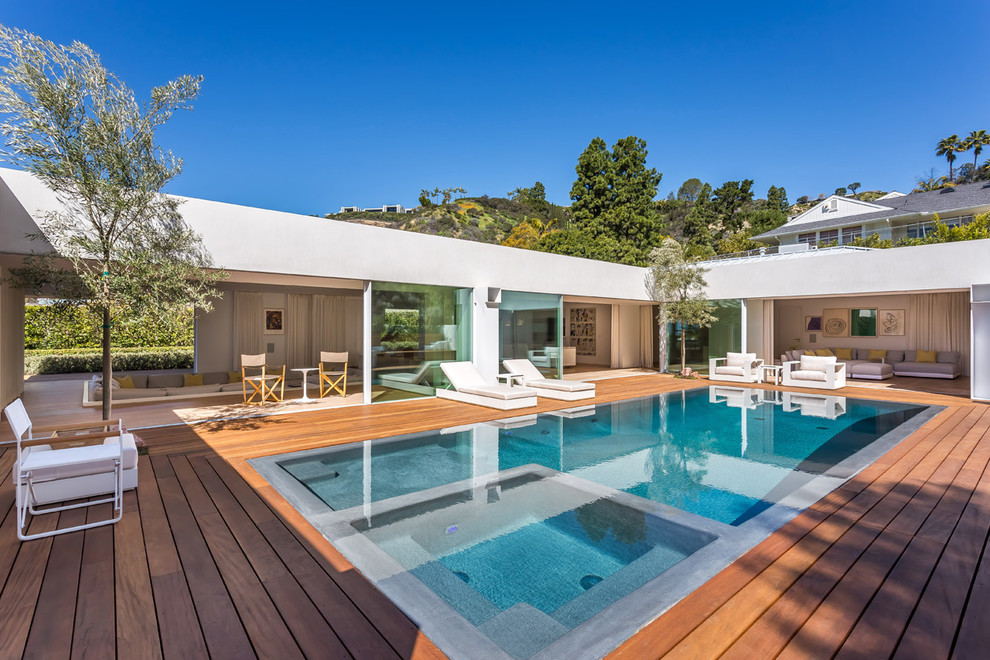 Example of a trendy home design design in Los Angeles