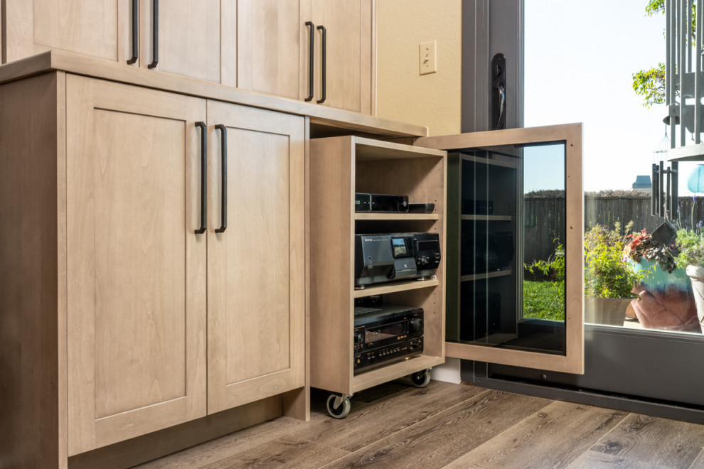 Home design - transitional home design idea in San Francisco
