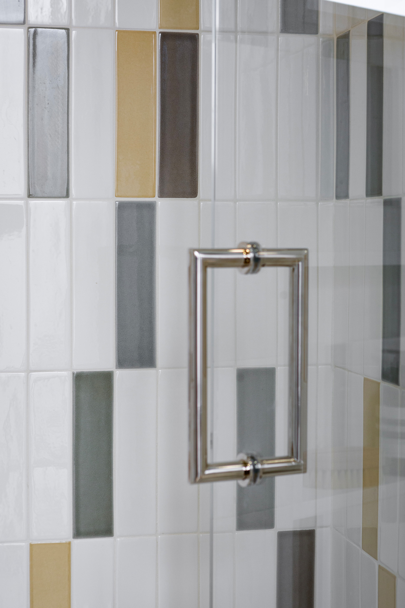 Confetti Modern Bath